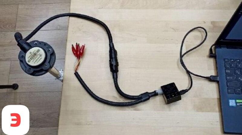Archivo:Conexión con molex.jpg