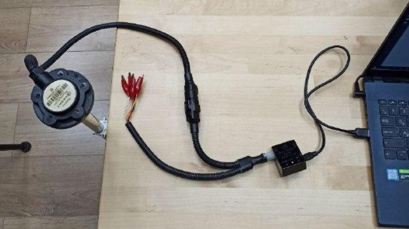 Archivo:Conectado por Molex.png